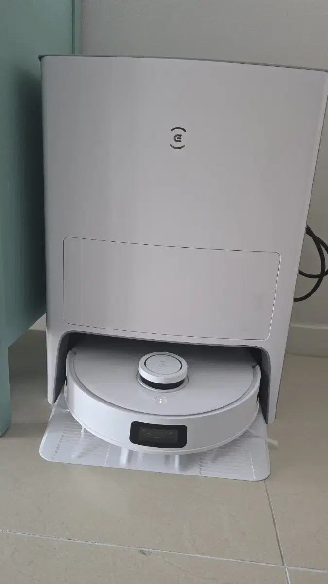 Ecovacs DEEBOT T10 OMNI 로봇 청소기